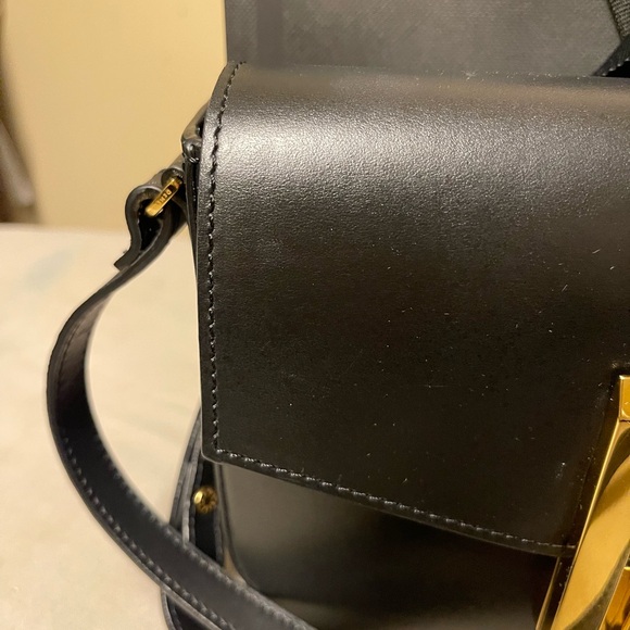 Demellier London
The Small Vancouver bag
black smooth - Picture 3 of 8